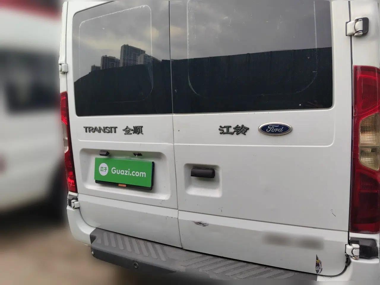 Ford Transit Custom Next-generation Transit 2.4T diesel, manual transmission, 7 seats — миниатюра 5