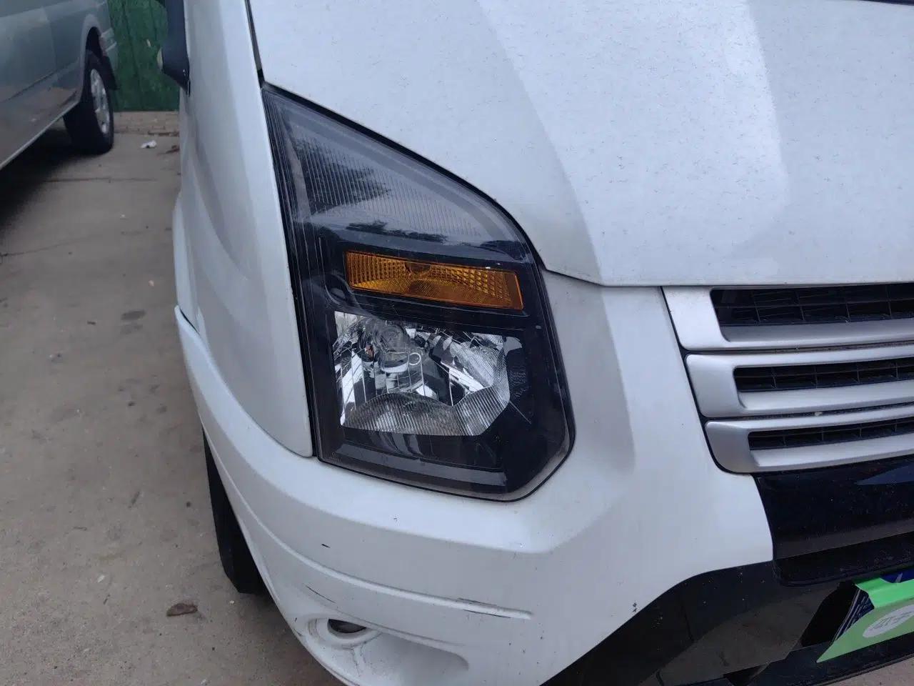 Ford Transit Custom Next-generation Transit 2.4T diesel, manual transmission, 7 seats — миниатюра 7