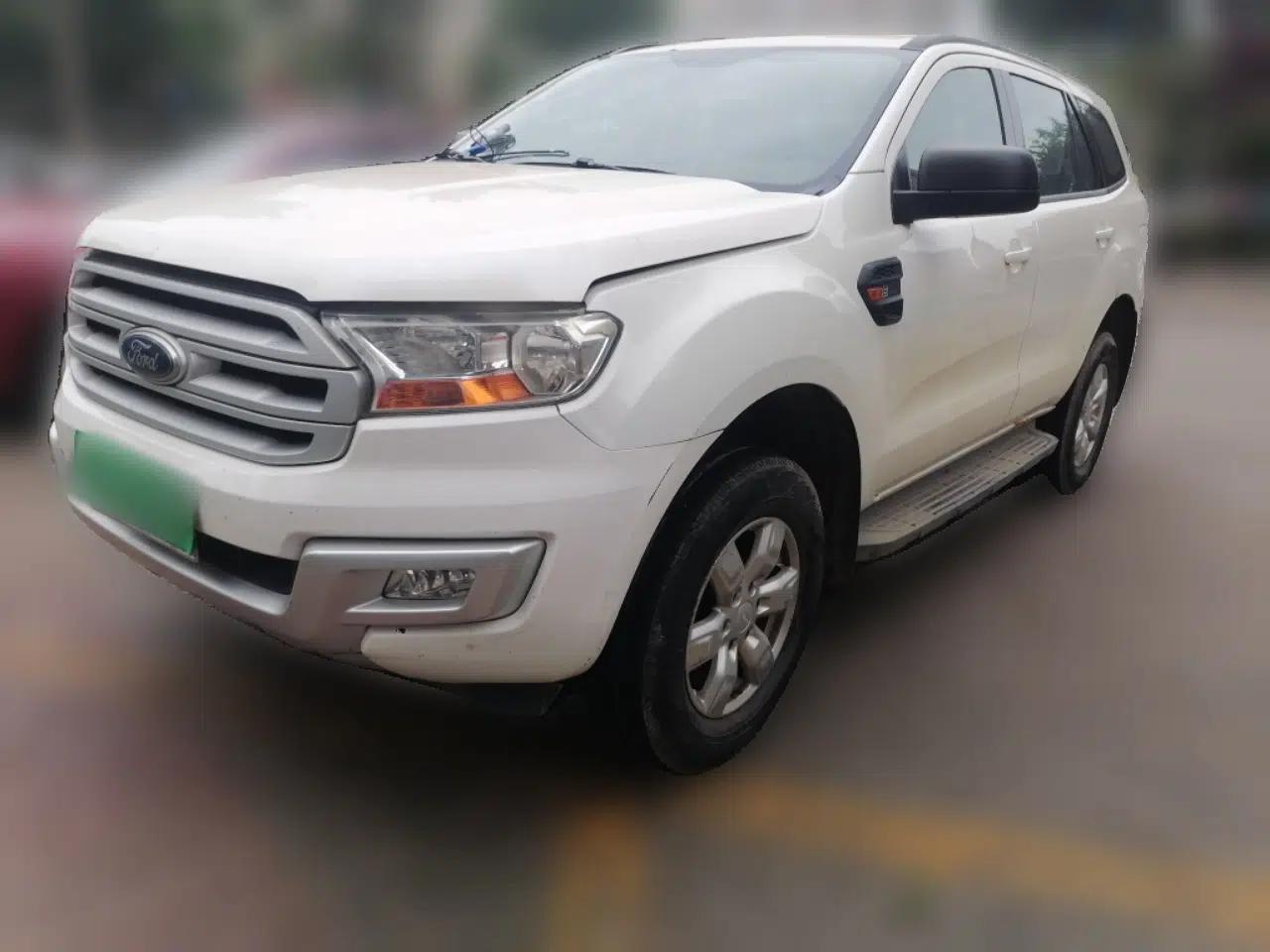 Ford Everest 2016 2.0T Gasoline Automatic 4x4 Elite Edition — миниатюра 1
