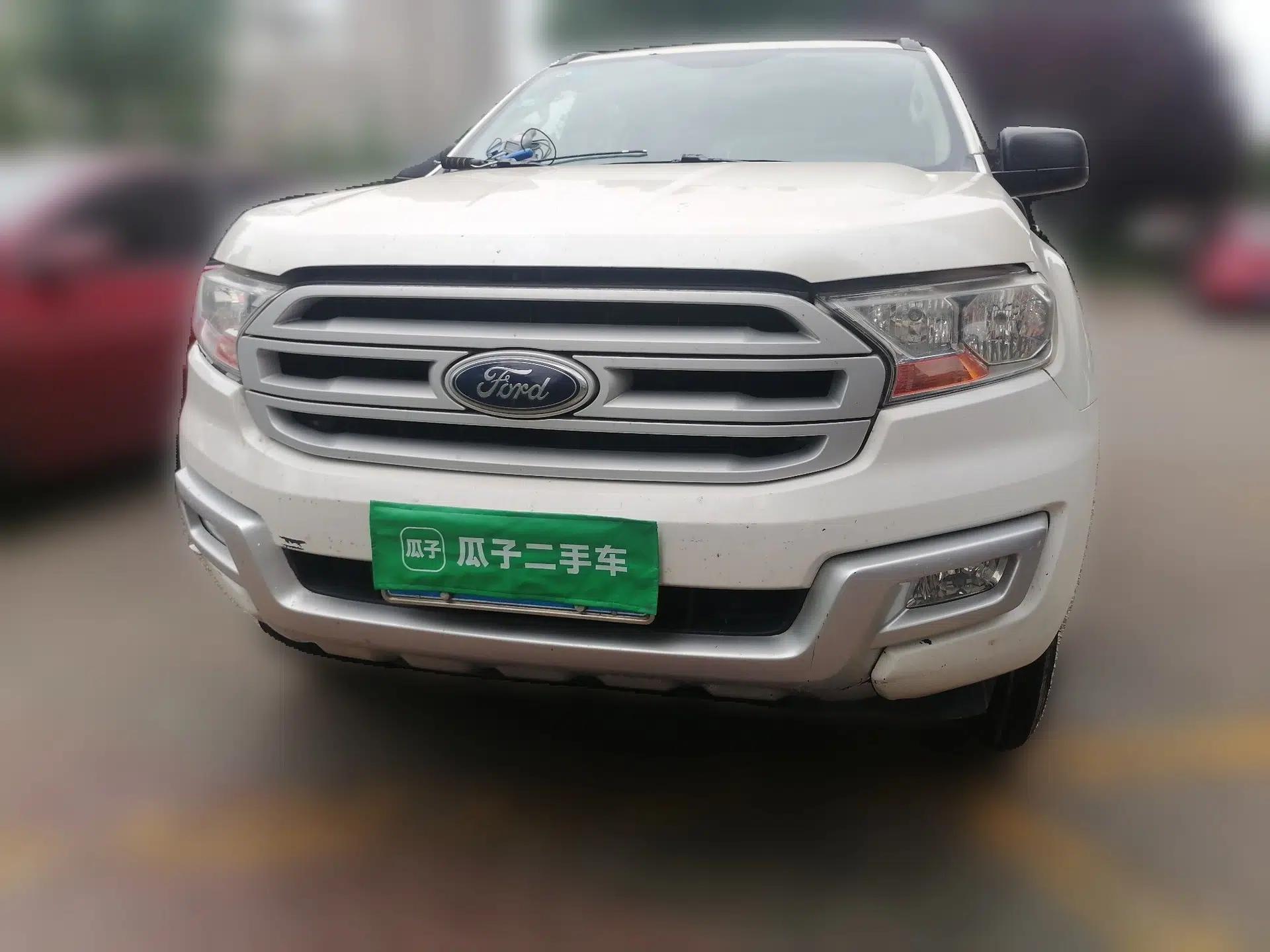 Ford Everest 2016 2.0T Gasoline Automatic 4x4 Elite Edition — миниатюра 2