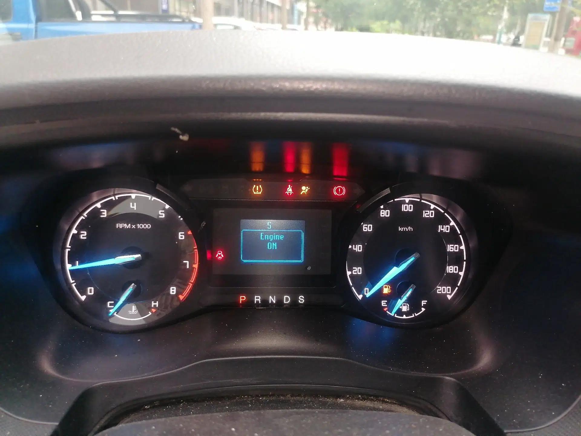 Ford Everest 2016 2.0T Gasoline Automatic 4x4 Elite Edition — миниатюра 11