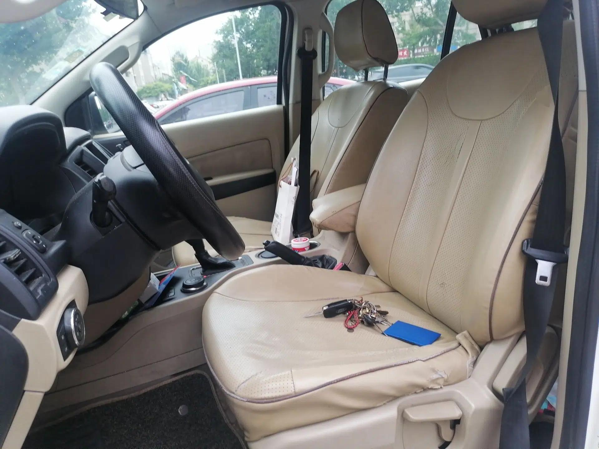 Ford Everest 2016 2.0T Gasoline Automatic 4x4 Elite Edition — миниатюра 15