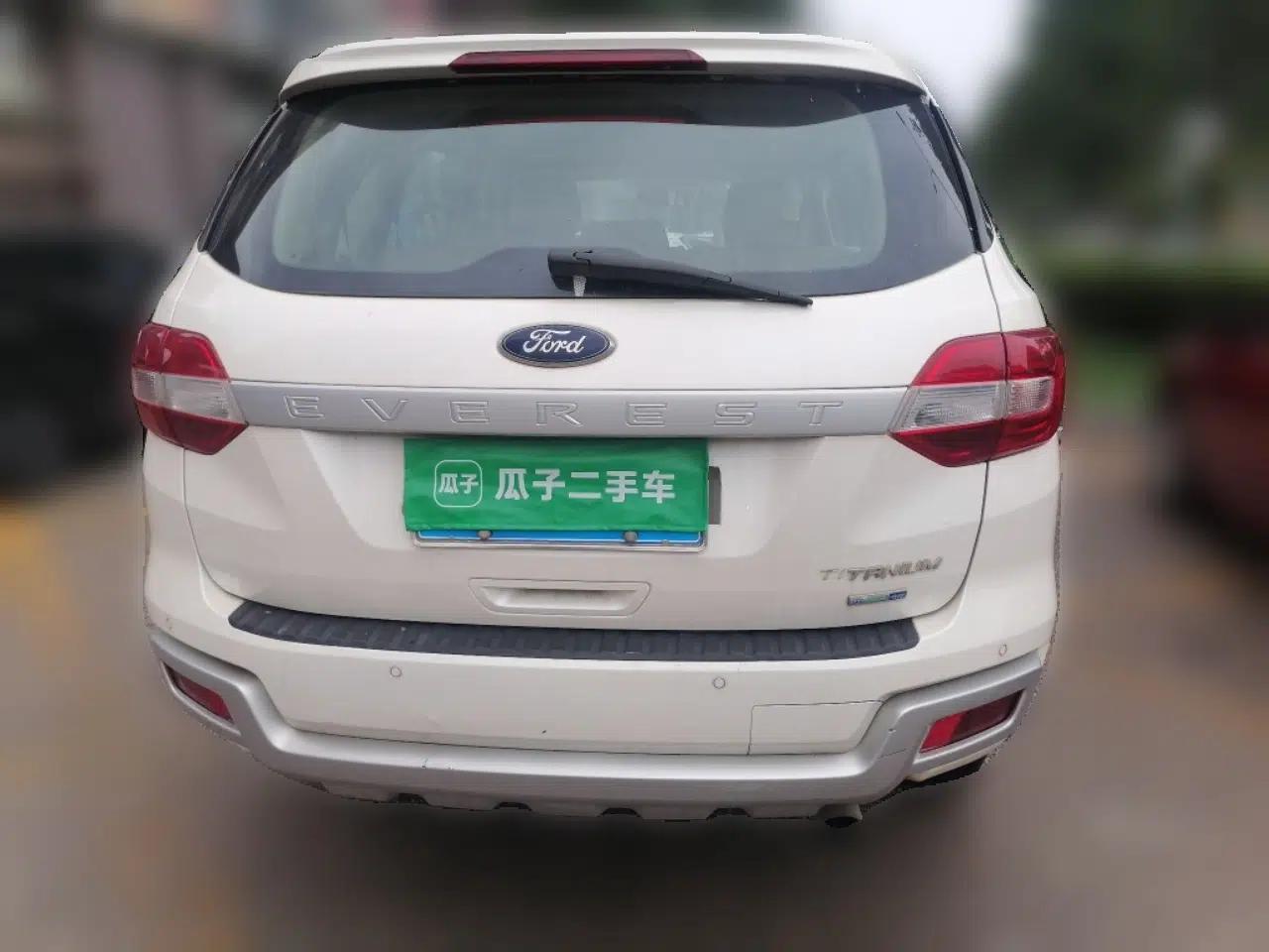 Ford Everest 2016 2.0T Gasoline Automatic 4x4 Elite Edition — миниатюра 5