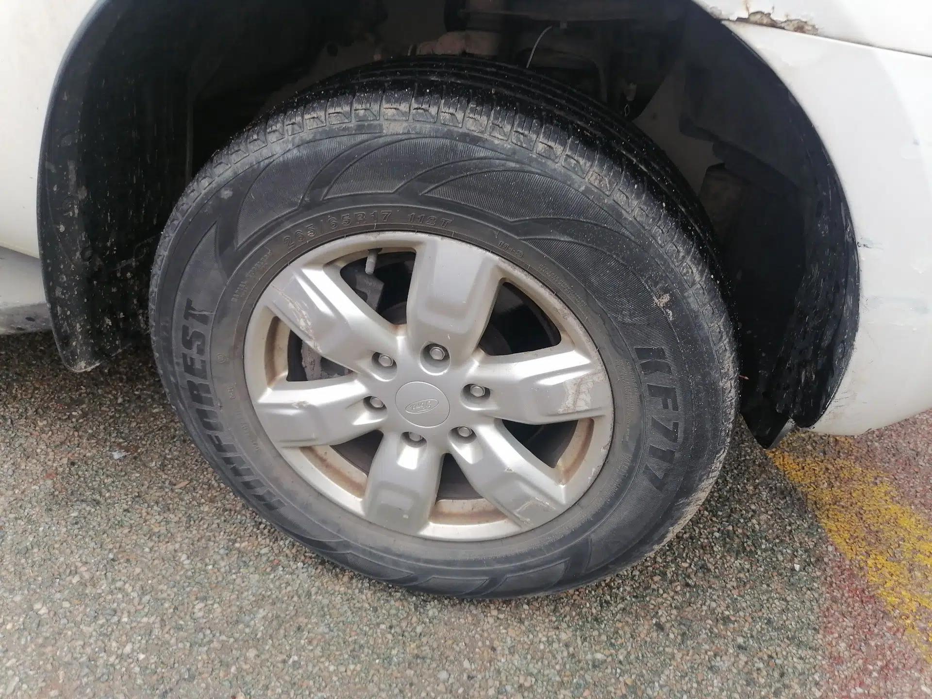 Ford Everest 2016 2.0T Gasoline Automatic 4x4 Elite Edition — миниатюра 8
