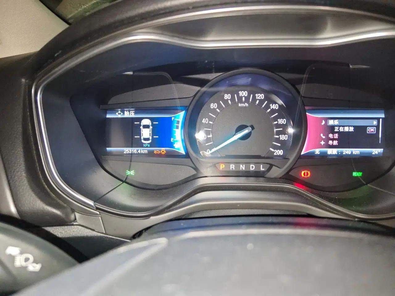 Ford Mondeo New Energy 2018 2.0 PHEV ZhiShang Trim — миниатюра 12