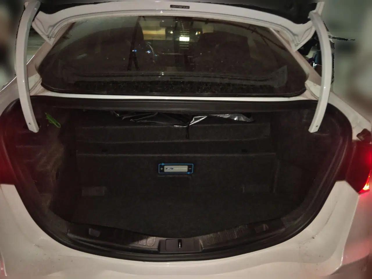 Ford Mondeo New Energy 2018 2.0 PHEV ZhiShang Trim — миниатюра 19