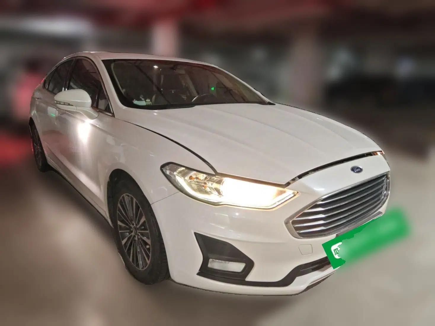 Ford Mondeo New Energy 2018 2.0 PHEV ZhiShang Trim — миниатюра 3