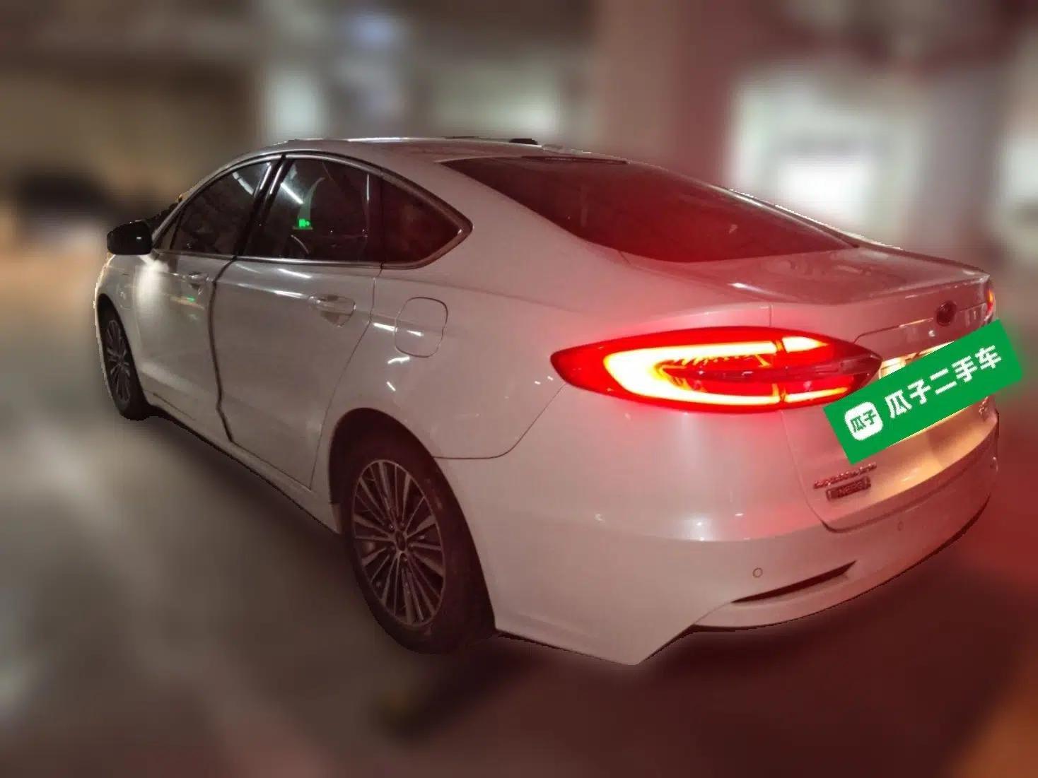 Ford Mondeo New Energy 2018 2.0 PHEV ZhiShang Trim — миниатюра 4