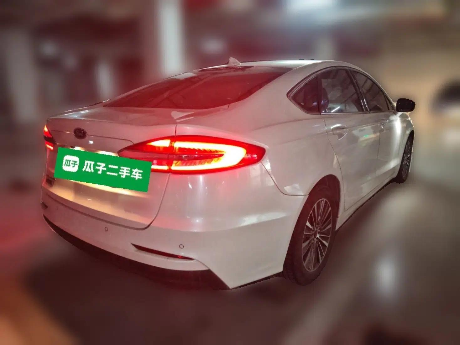 Ford Mondeo New Energy 2018 2.0 PHEV ZhiShang Trim — миниатюра 6