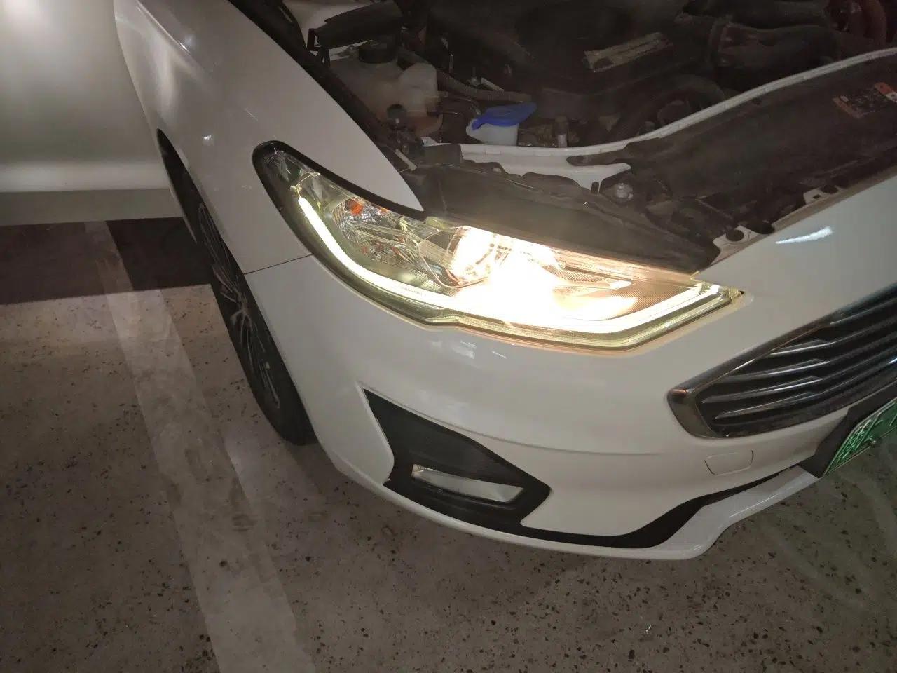 Ford Mondeo New Energy 2018 2.0 PHEV ZhiShang Trim — миниатюра 7