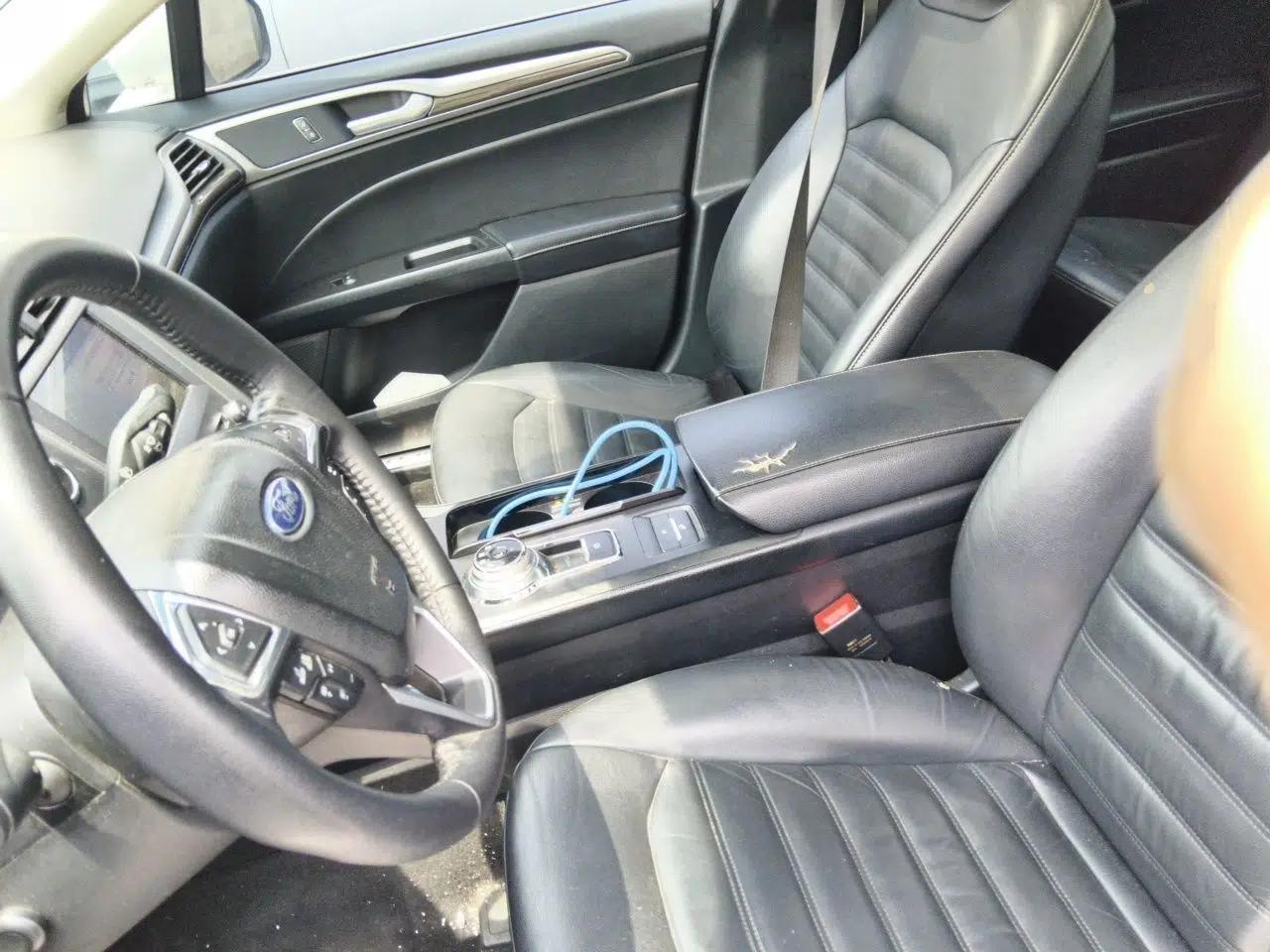 Ford Mondeo New Energy 2018 2.0 PHEV ZhiShang Trim — миниатюра 15