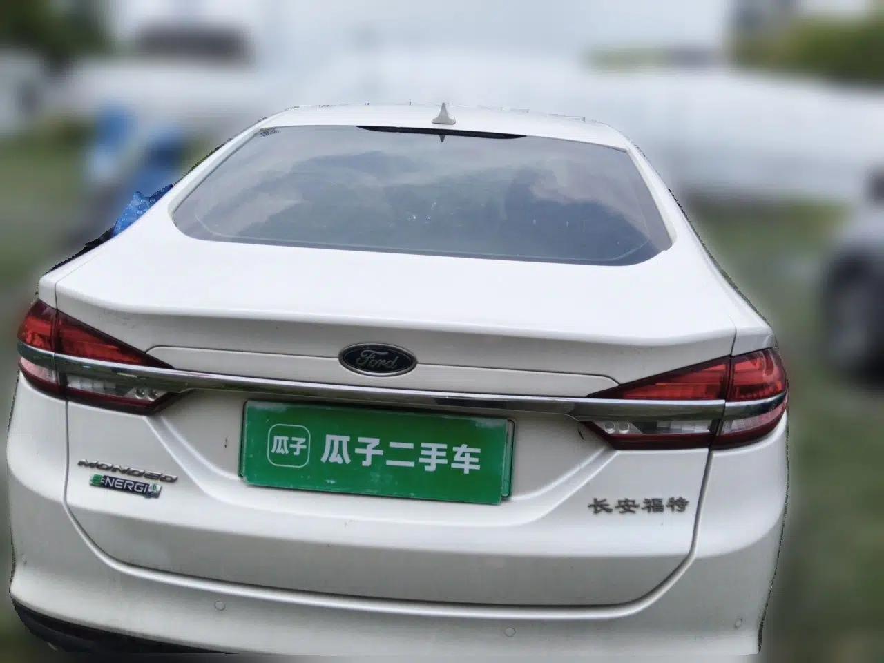 Ford Mondeo New Energy 2018 2.0 PHEV ZhiShang Trim — миниатюра 5