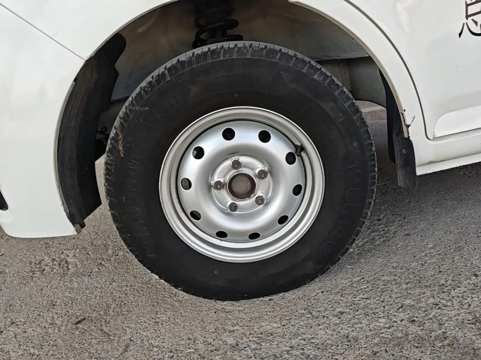 Foton Skyworth EV6 2023 Fast and Slow Charging Version — миниатюра 10