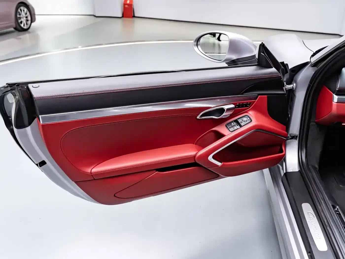 2021 Cayman 2.0T — миниатюра 16