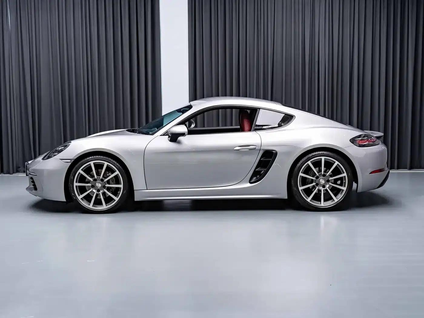 2021 Cayman 2.0T — миниатюра 3