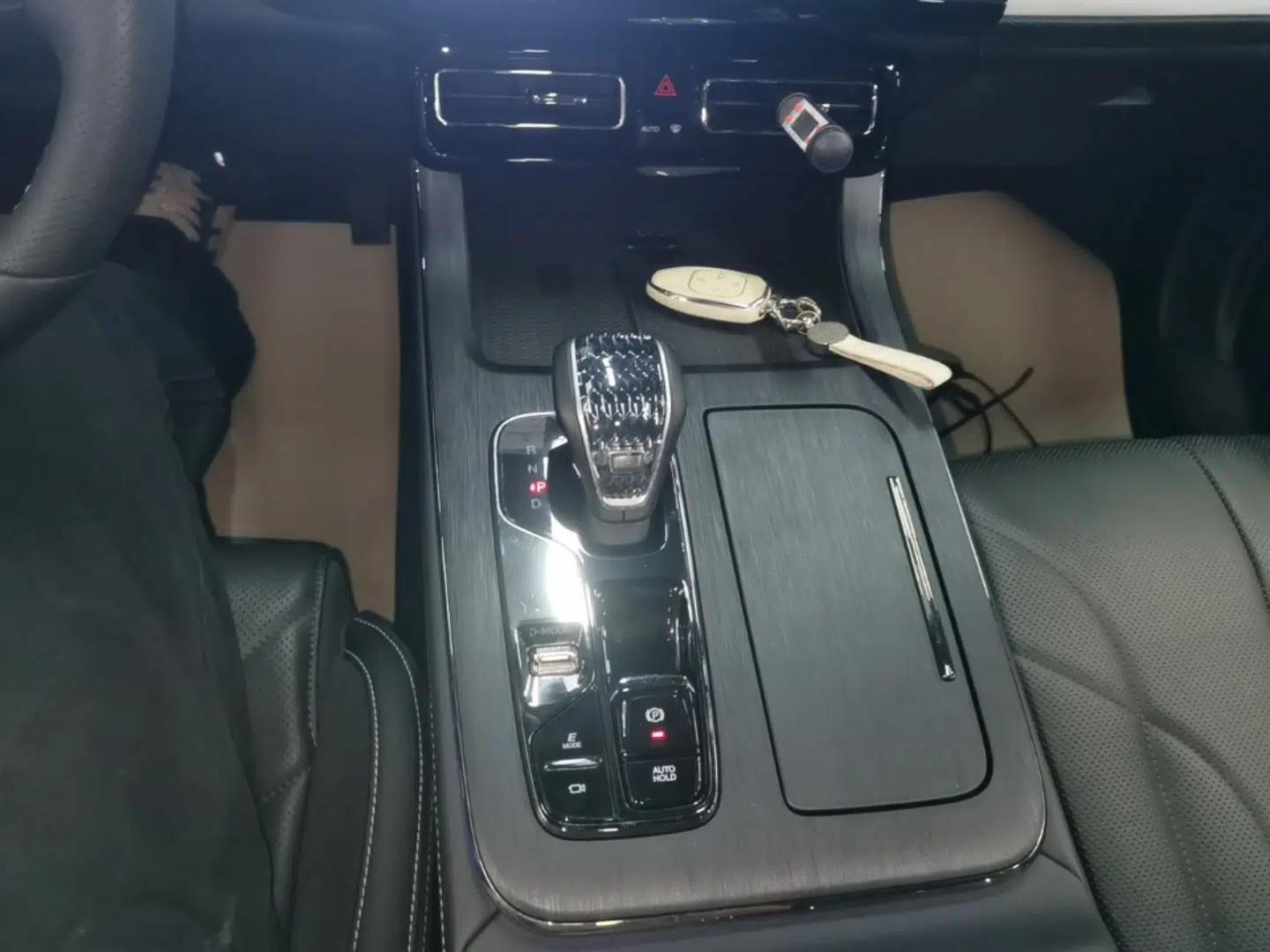 GAC Trumpchi ES9 2024 PHEV 143km Max+ — миниатюра 16
