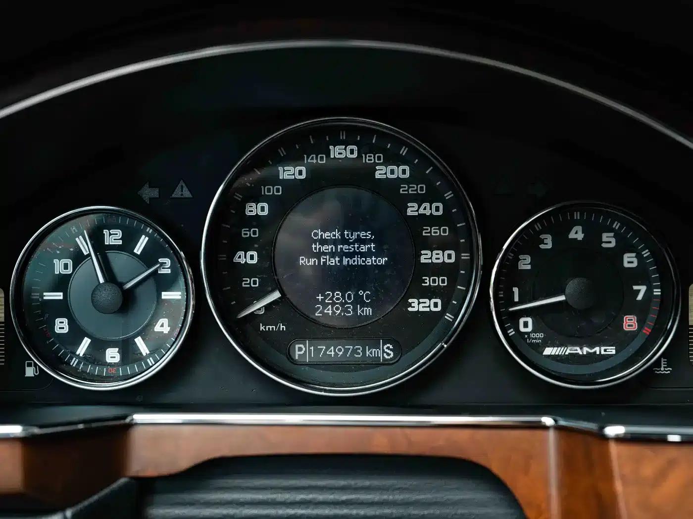 2008 Mercedes-Benz CLS AMG 63 — миниатюра 11