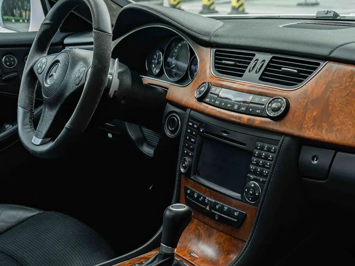 2008 Mercedes-Benz CLS AMG 63 — миниатюра 13