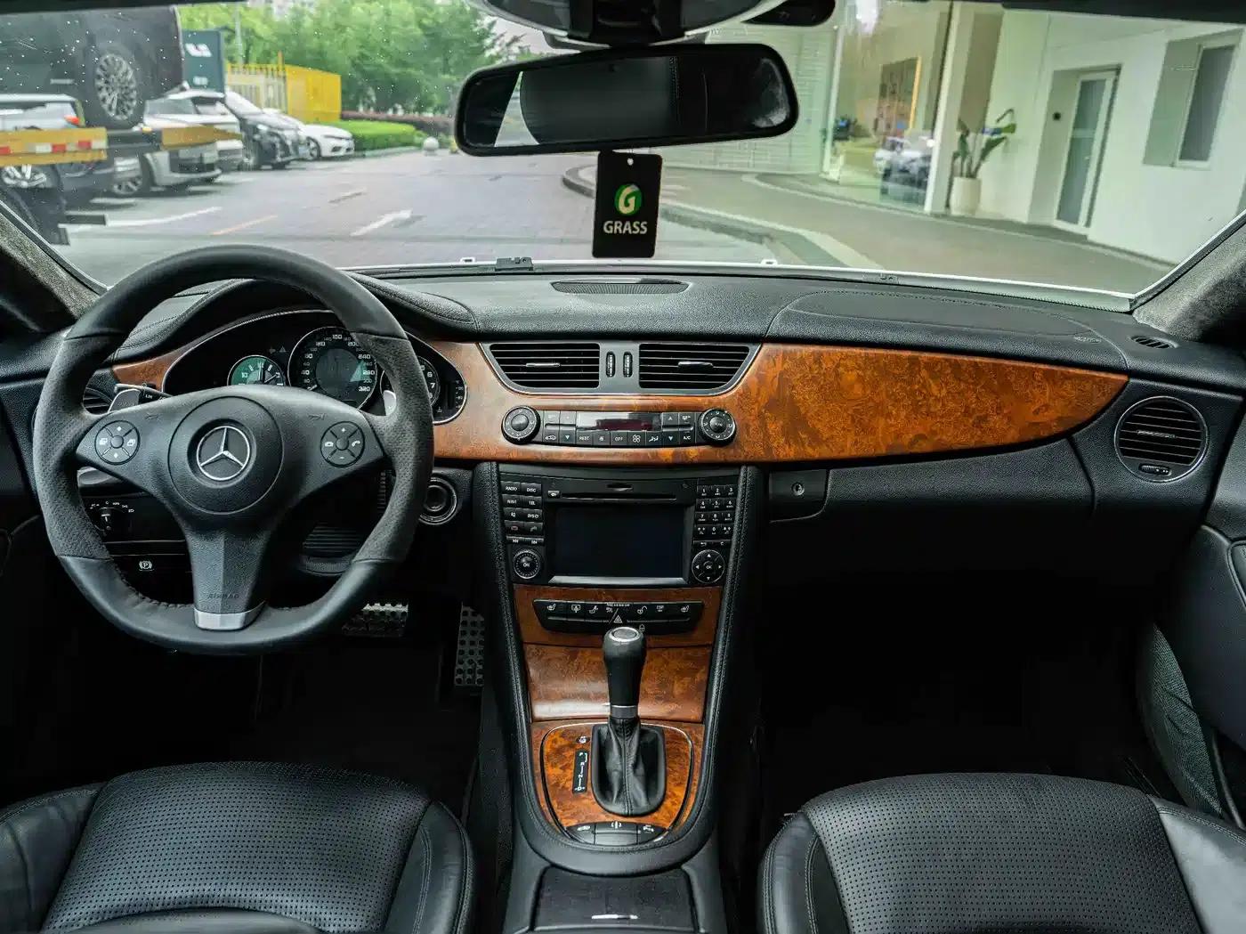 2008 Mercedes-Benz CLS AMG 63 — миниатюра 14