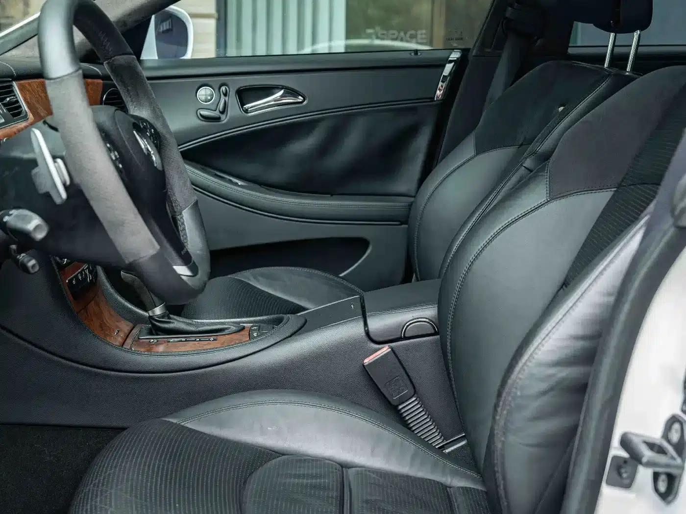 2008 Mercedes-Benz CLS AMG 63 — миниатюра 8