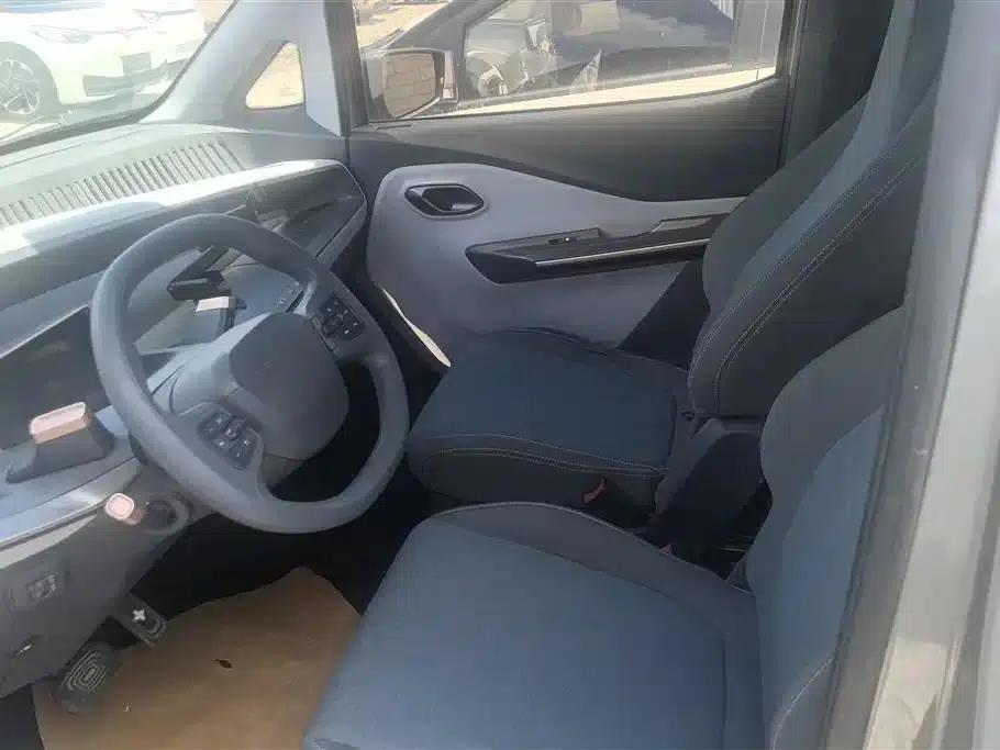 Baojun E200 2020 Model 305KM Smart Edition — миниатюра 11