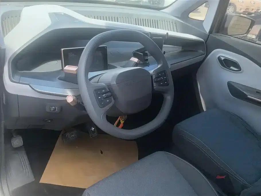 Baojun E200 2020 Model 305KM Smart Edition — миниатюра 12