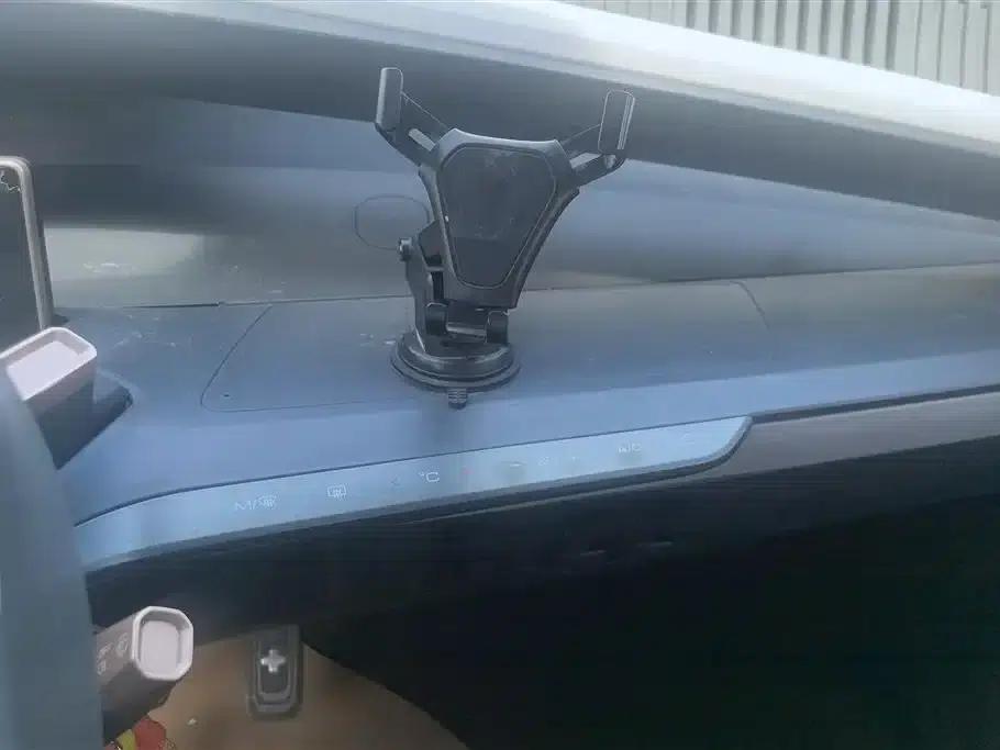 Baojun E200 2020 Model 305KM Smart Edition — миниатюра 13