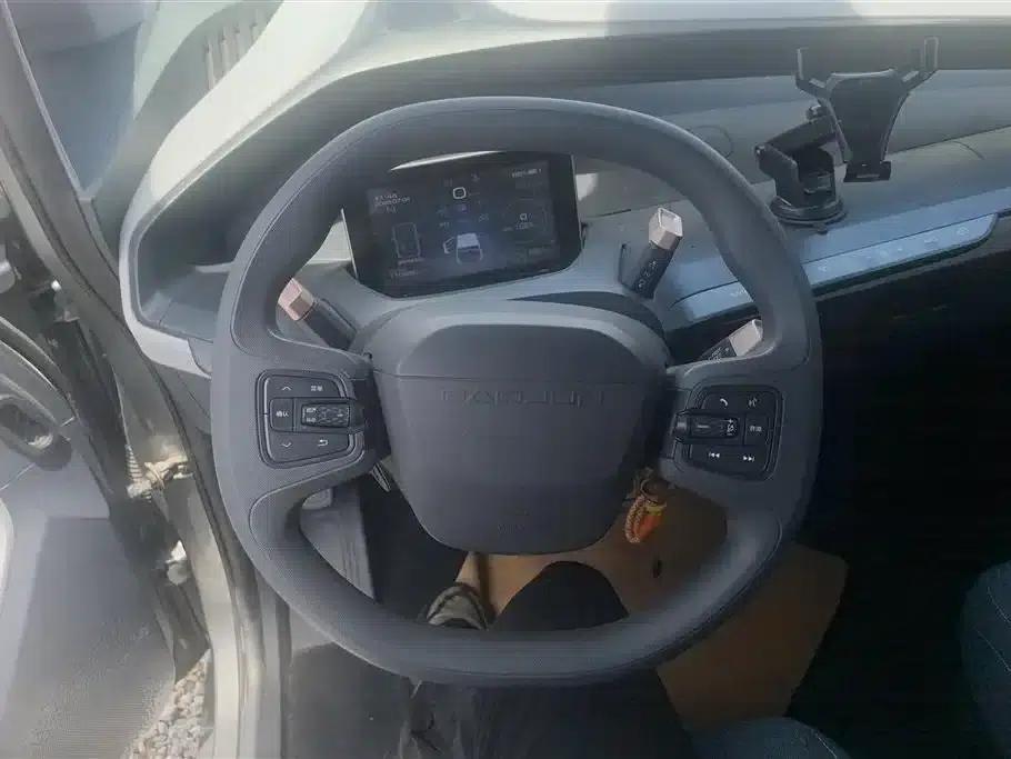 Baojun E200 2020 Model 305KM Smart Edition — миниатюра 15