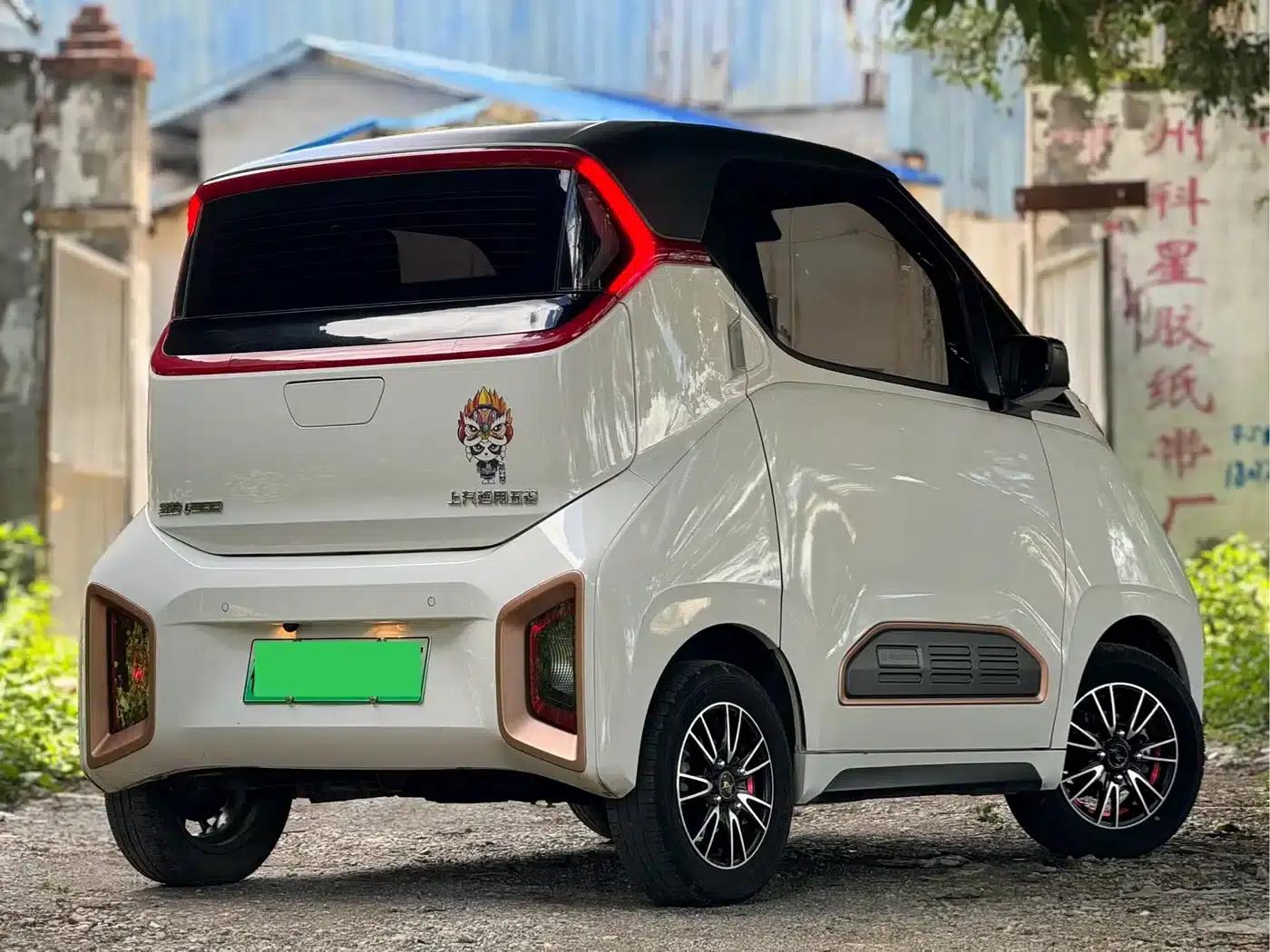 Baojun E200 2020 Model 305KM Smart Edition — миниатюра 6