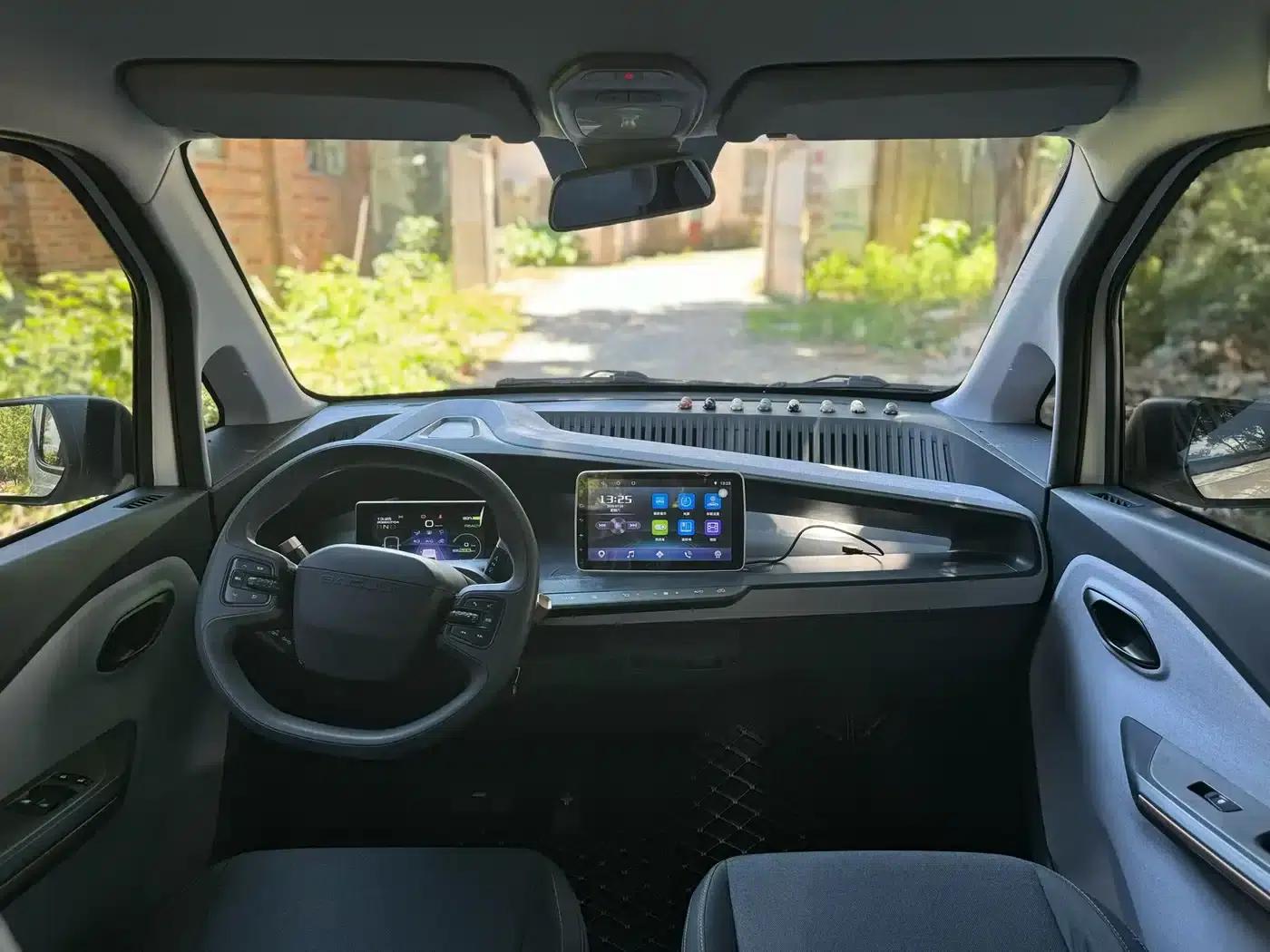 Baojun E200 2020 Model 305KM Smart Edition — миниатюра 9