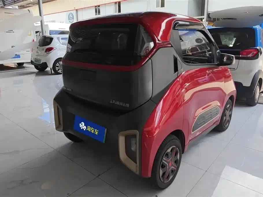 Baojun E200 2018 Smart Edition — миниатюра 3