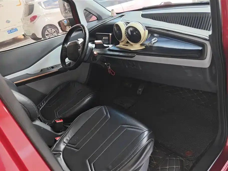 Baojun E200 2018 Smart Edition — миниатюра 8