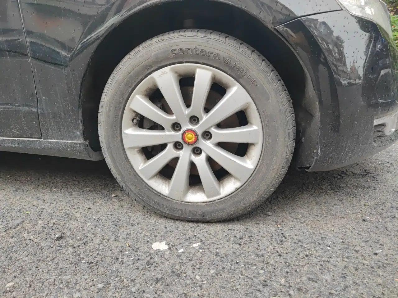 Hongqi H7 2013 2.5L Prestige Model — миниатюра 8