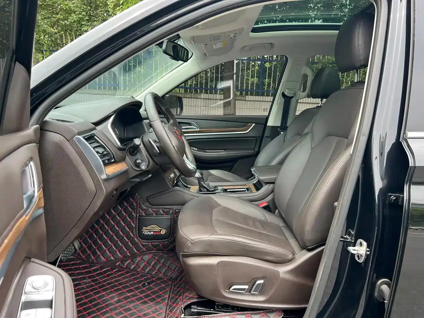 Roewe RX8 2019 30T Intelligent Internet Two-Wheel Drive Super Flagship Edition — миниатюра 9