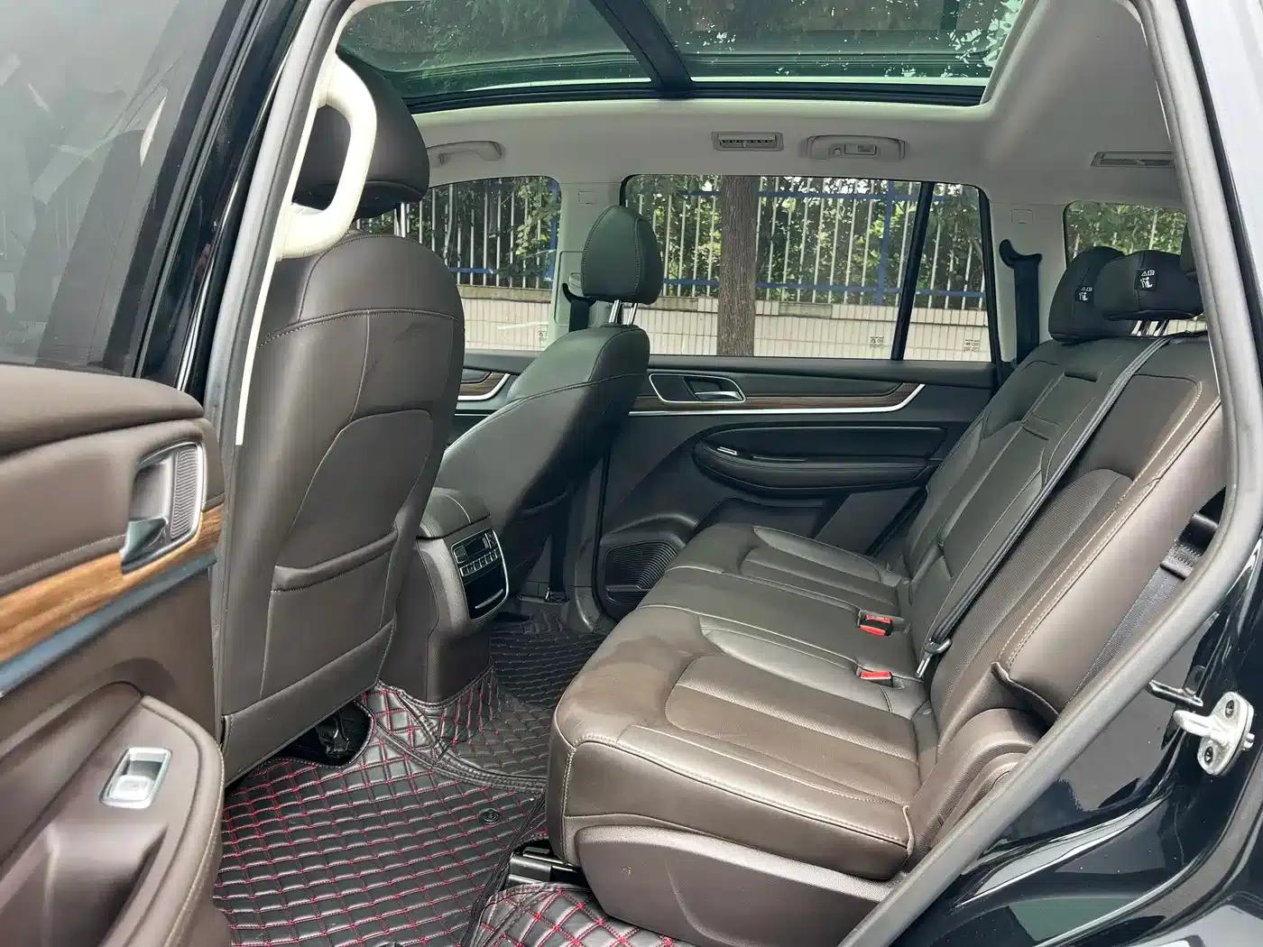 Roewe RX8 2019 30T Intelligent Internet Two-Wheel Drive Super Flagship Edition — миниатюра 10