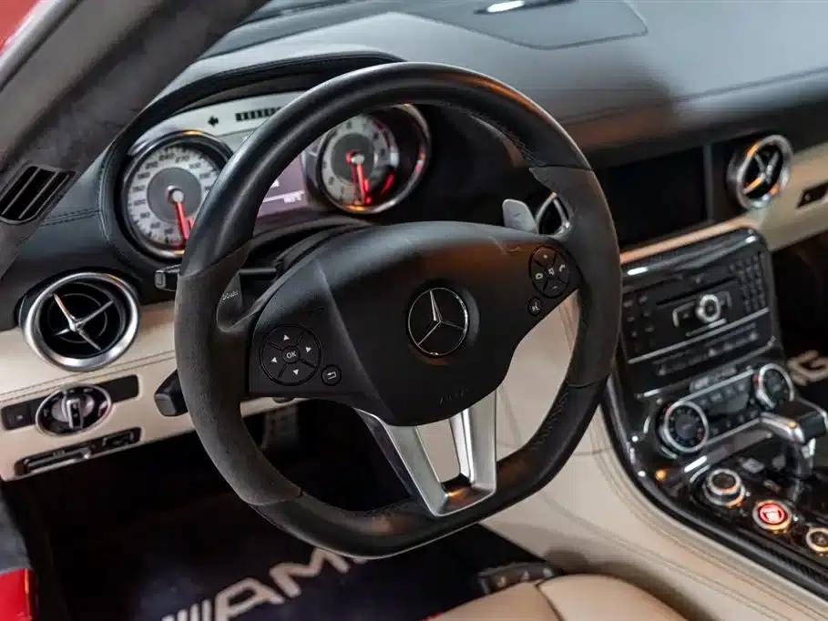 2011 Mercedes-Benz SLS AMG — миниатюра 10