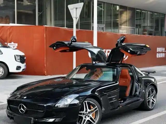 2011 Mercedes-Benz SLS AMG