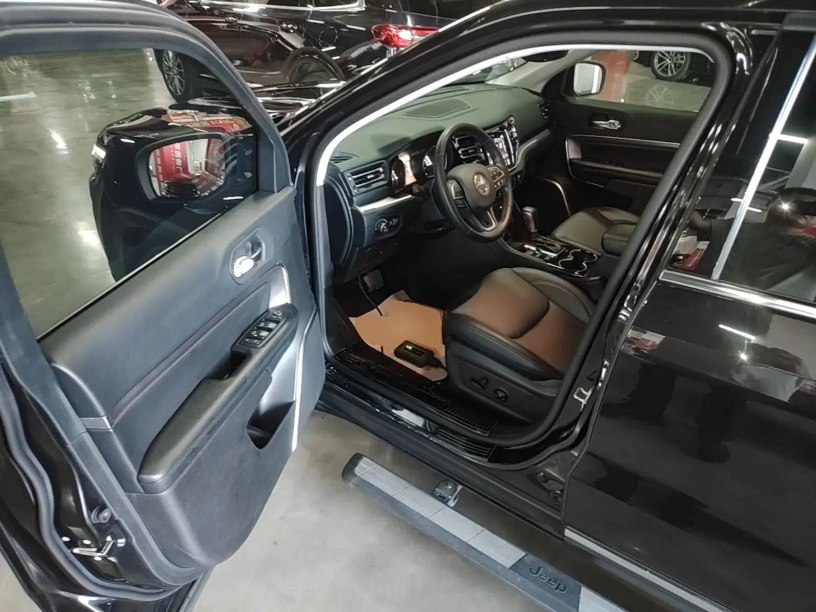 Jeep Grand Commander 2020 2.0T Four-Wheel Drive Elite Enhanced Edition — миниатюра 18
