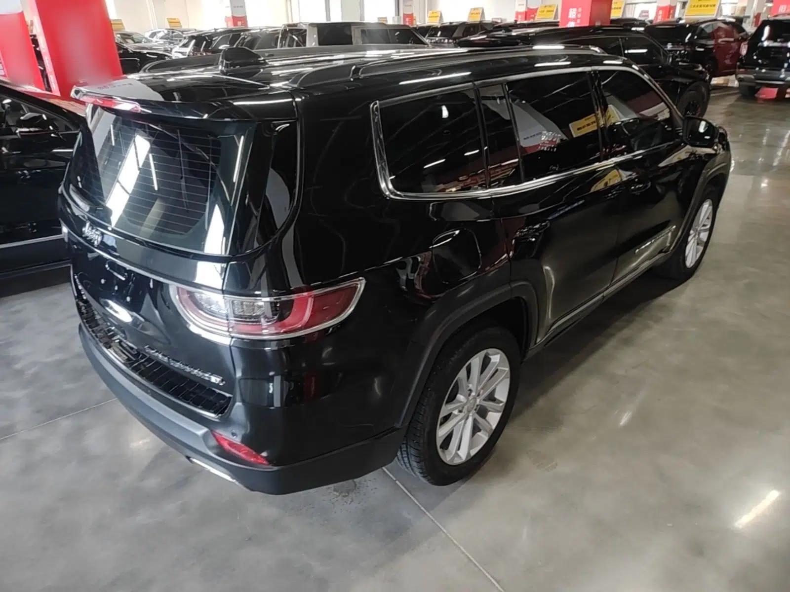 Jeep Grand Commander 2020 2.0T Four-Wheel Drive Elite Enhanced Edition — миниатюра 6
