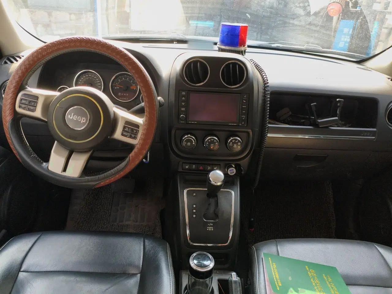 Jeep Patriot 2013 2.4 Luxury Navigation Edition — миниатюра 9