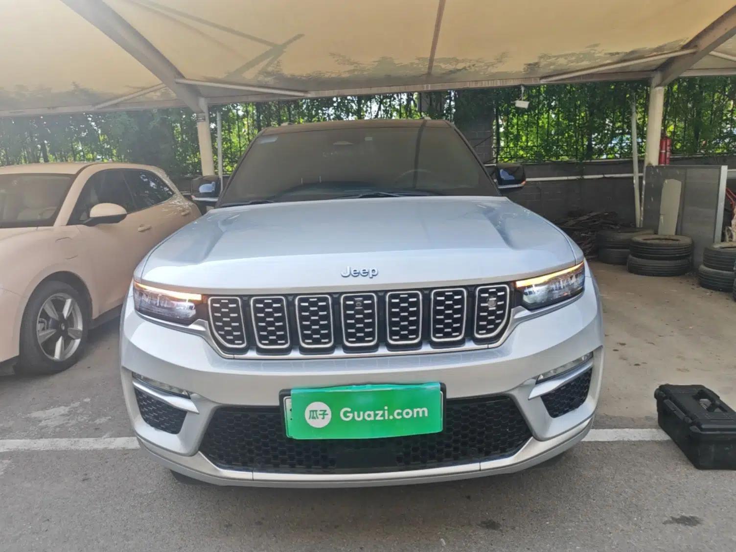 Jeep Grand Cherokee New Energy 2023 4xe Summit Edition — миниатюра 2