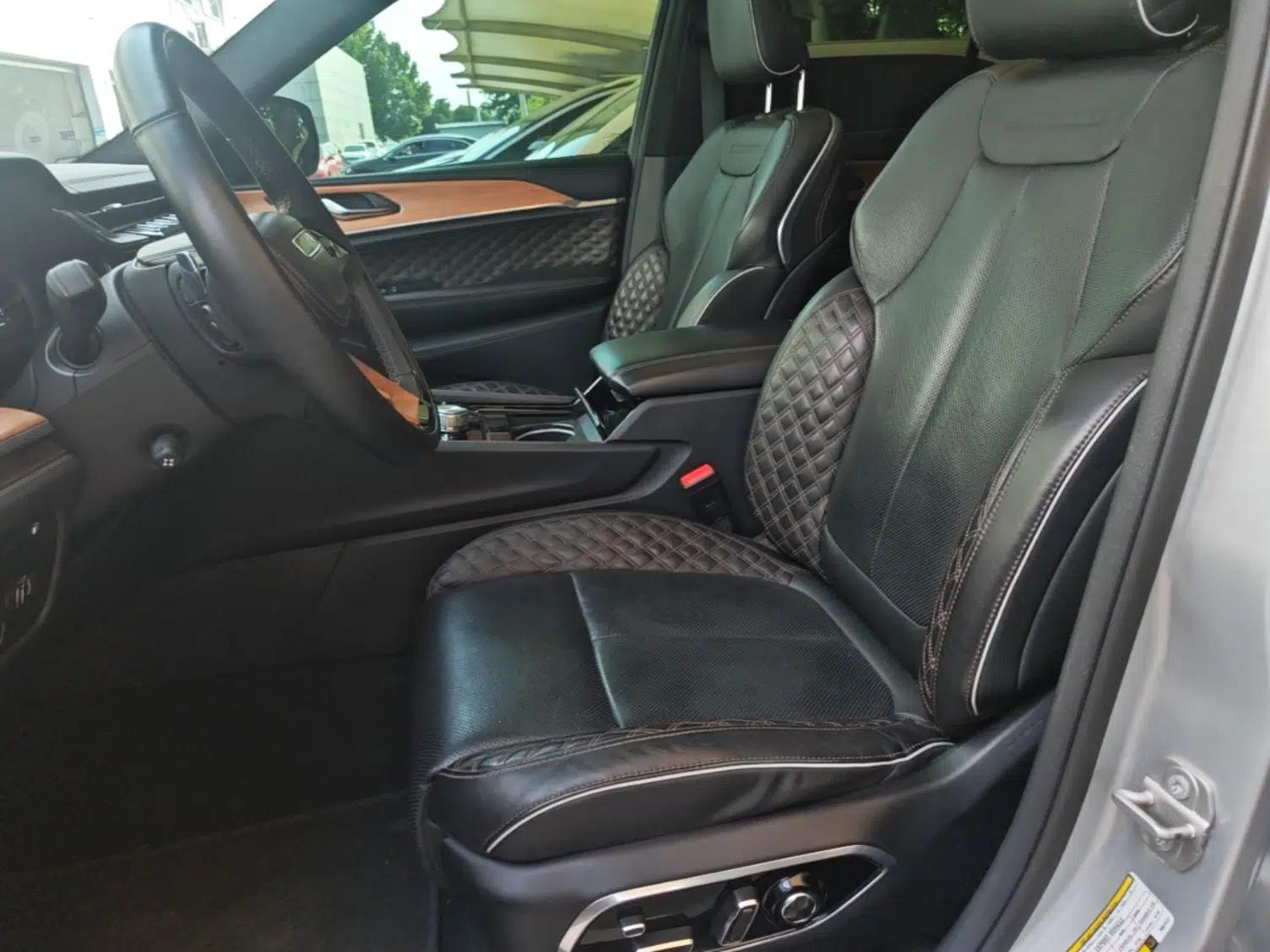 Jeep Grand Cherokee New Energy 2023 4xe Summit Edition — миниатюра 17