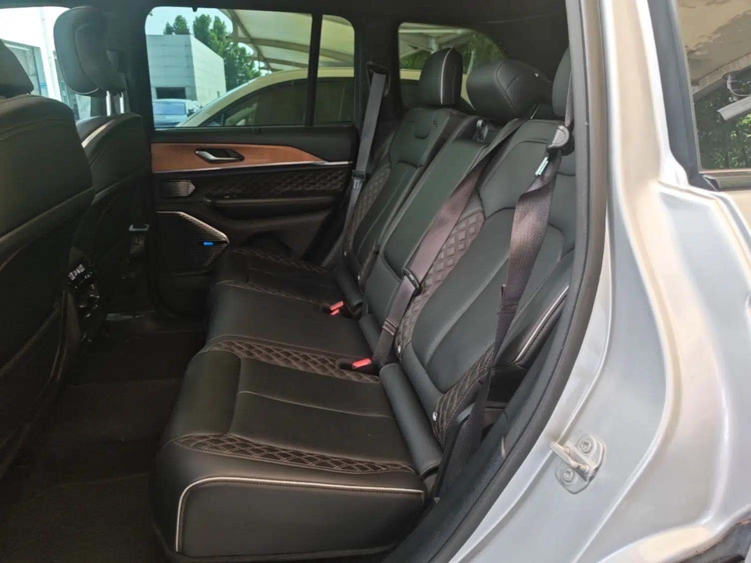 Jeep Grand Cherokee New Energy 2023 4xe Summit Edition — миниатюра 20