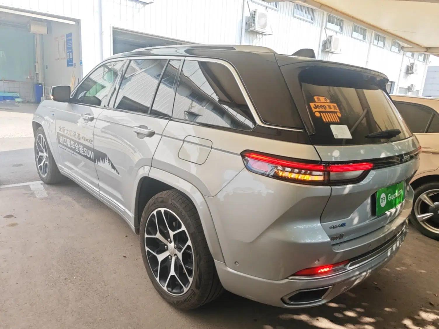Jeep Grand Cherokee New Energy 2023 4xe Summit Edition — миниатюра 4