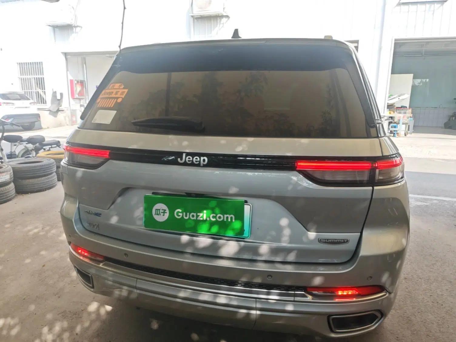 Jeep Grand Cherokee New Energy 2023 4xe Summit Edition — миниатюра 5