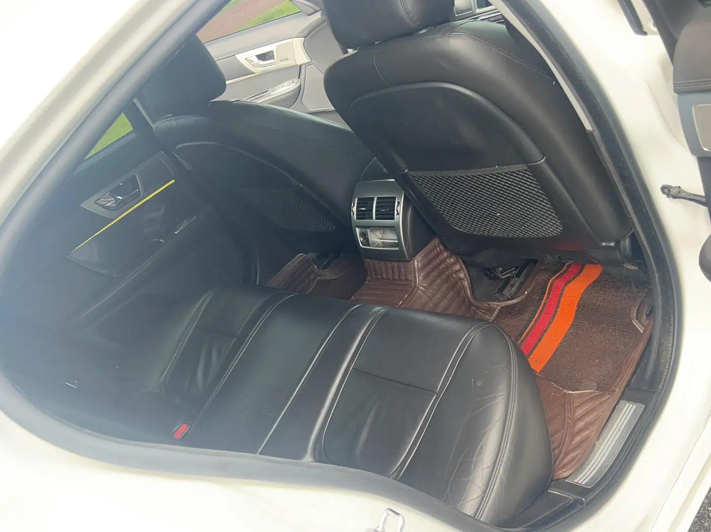 Jaguar XF 2014 XF 2.0T Luxury Edition — миниатюра 27