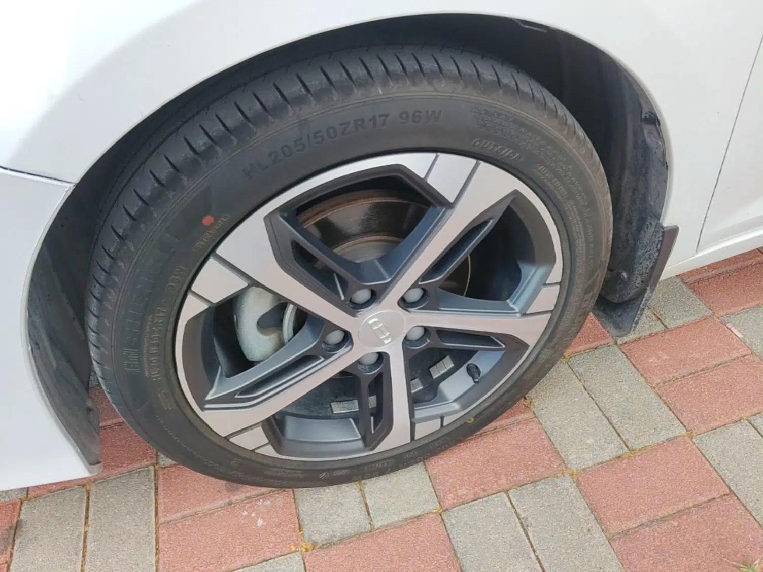 Geely Auto Emgrand L 2022 1.4T CVT Ultimate Model — миниатюра 10