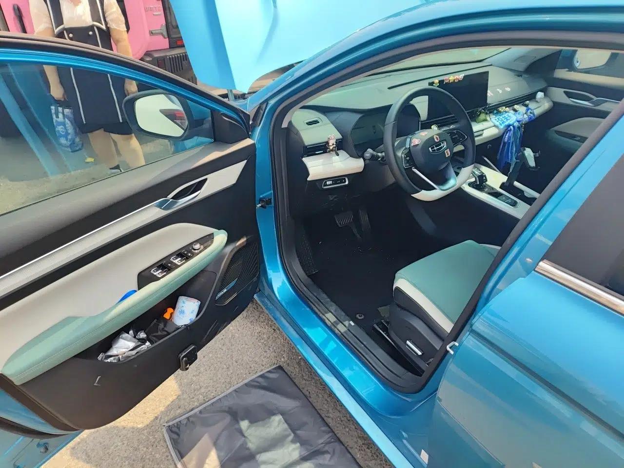 Geely Auto Emgrand L HiP 2022 1.5TD-DHT Pro 100KM Super Swift — миниатюра 16