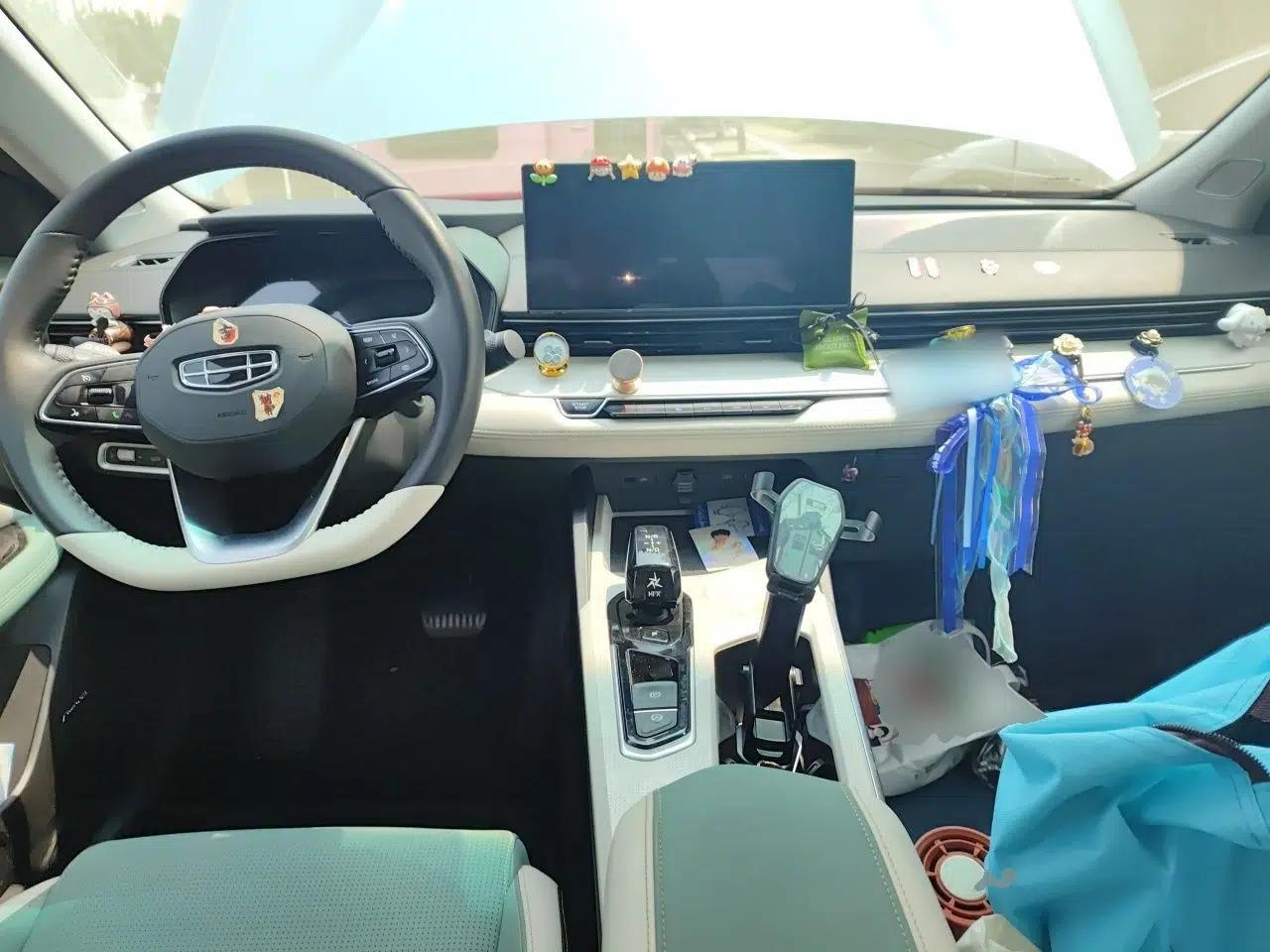 Geely Auto Emgrand L HiP 2022 1.5TD-DHT Pro 100KM Super Swift — миниатюра 9