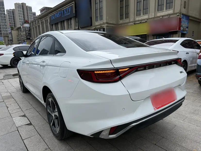 Geely Auto Emgrand L 2022 1.4T CVT Flagship Edition — миниатюра 4
